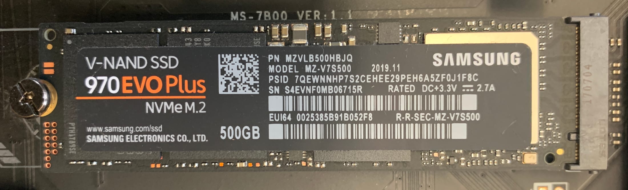 存储 SSD / HDD 真实硬件照片